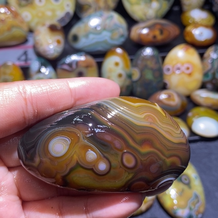 玛瑙/玉髓未镶嵌珠宝奇石144