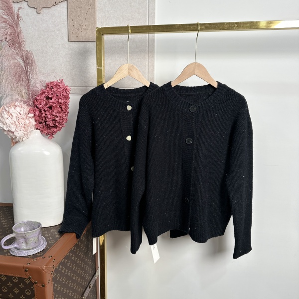 秋冬上新~时尚简约纯色设计款千绒纱开衫毛衣 S0116