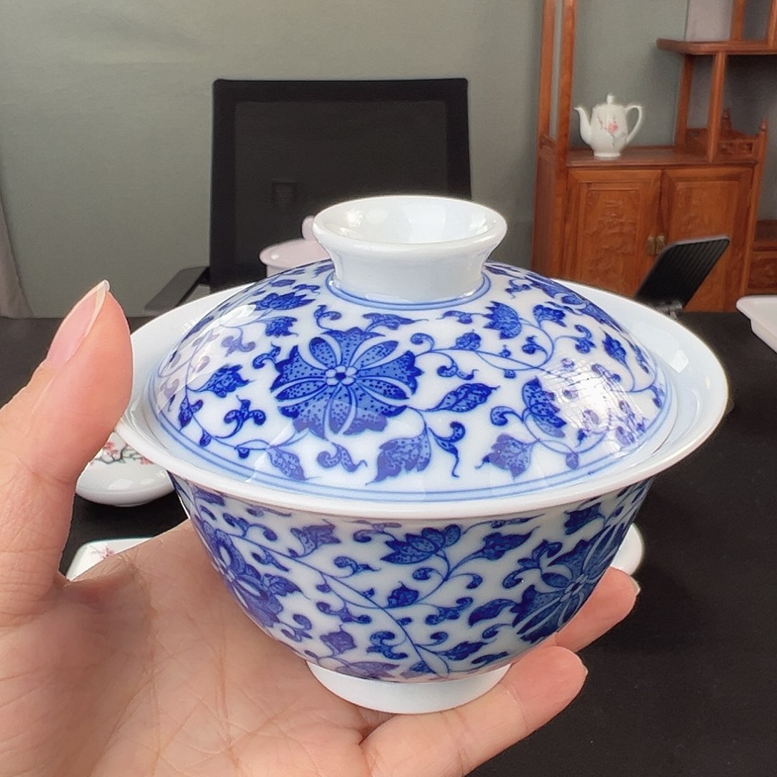 青花缠枝莲二才盖碗