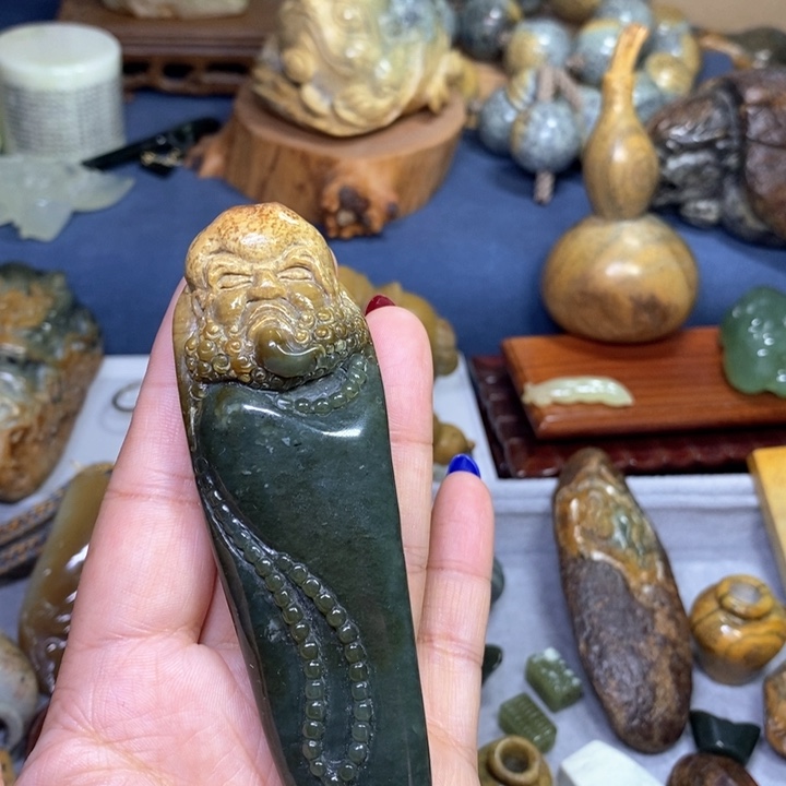 岫岩河磨玉（透闪石质玉）把件未镶嵌