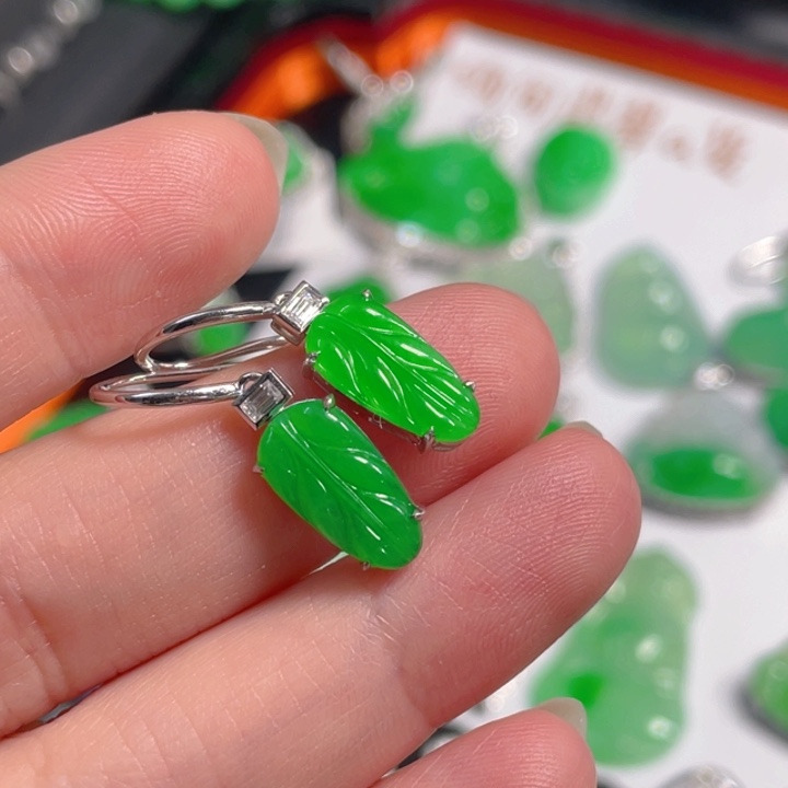 涵***宝翡翠18K金镶嵌吊坠(不含链)
