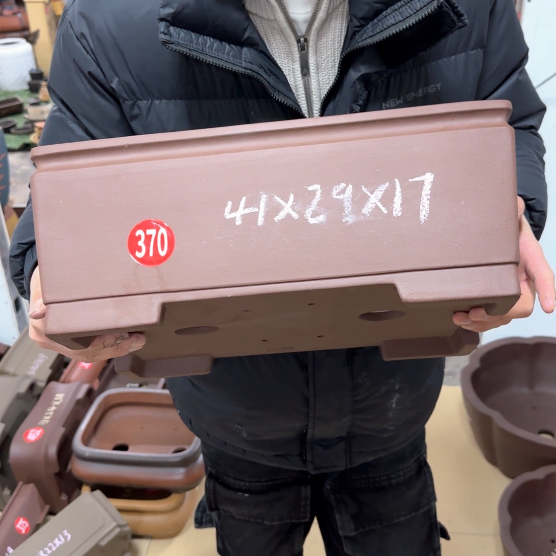 紫砂花盆呜呜呜呜