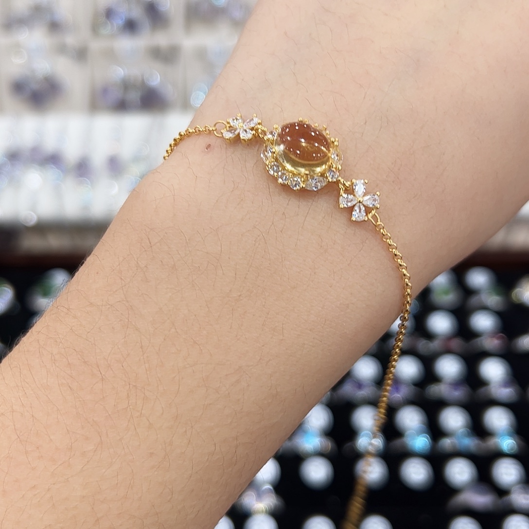 嘻***)18K金镶嵌黄晶手链