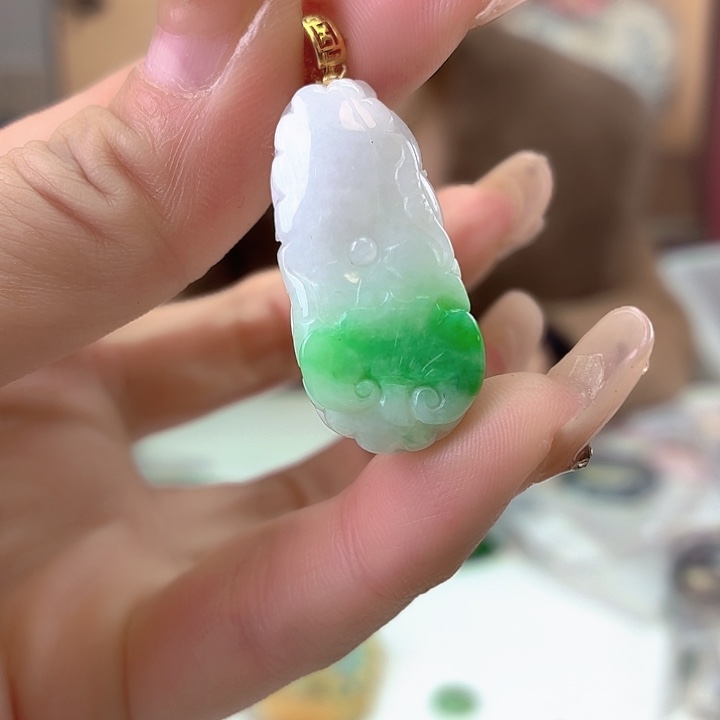 翡翠未镶嵌颈饰翡翠