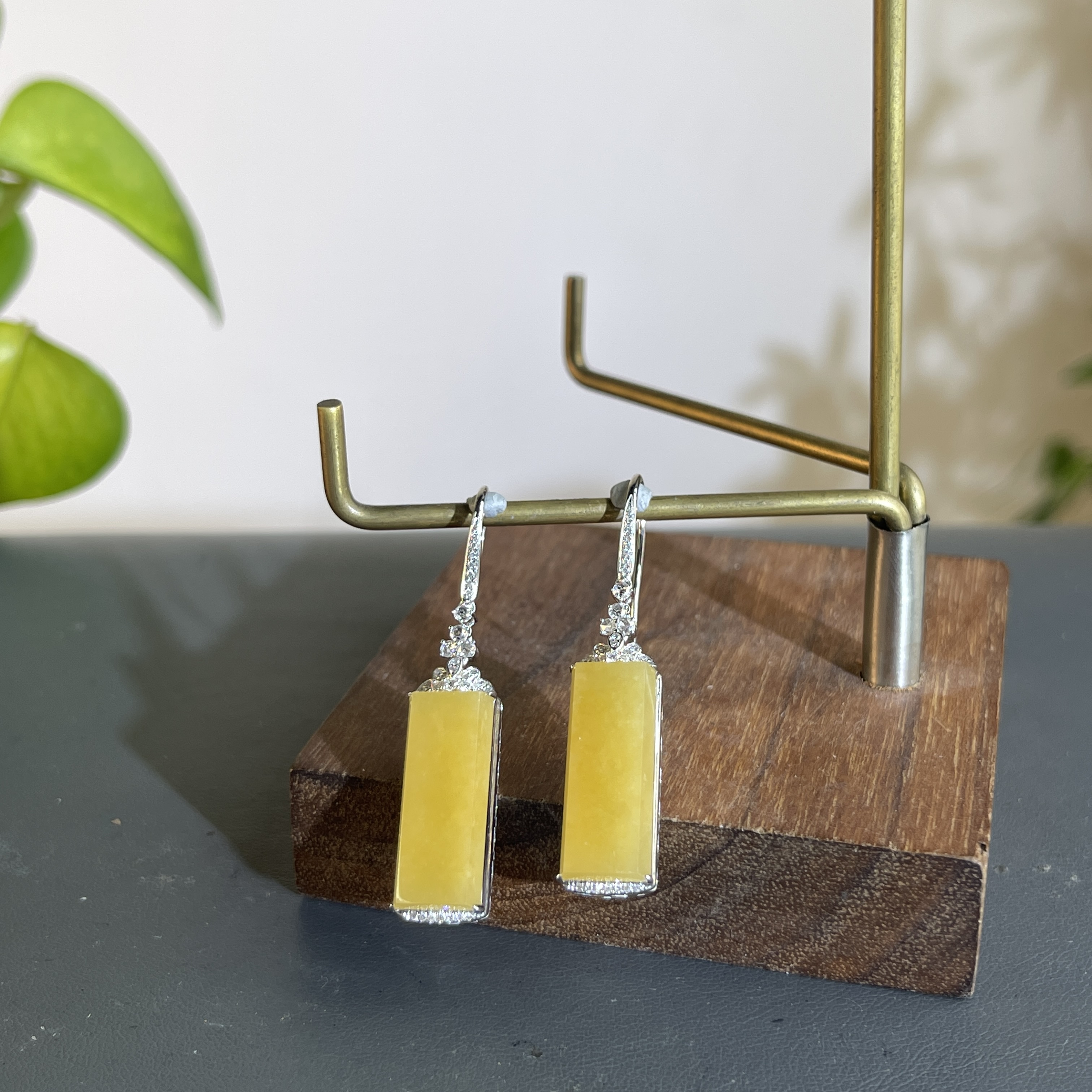 JTW21-173 天然缅甸A货翡翠 18K含钻镶嵌耳饰一对