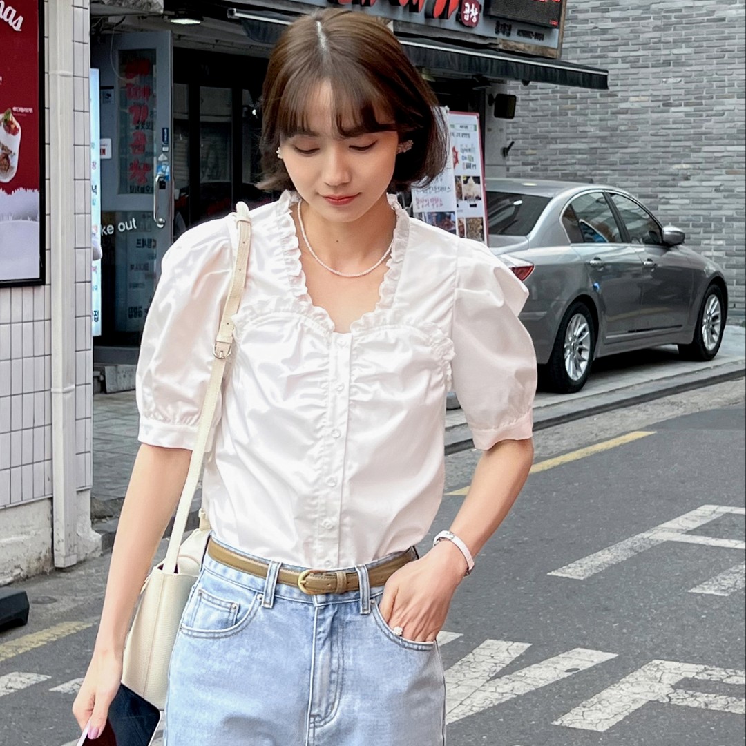 法儿家韩国限定「新品」【中古少女】花边领拼接衬衫FS302S040