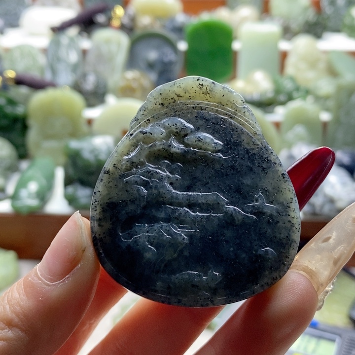 和田玉颈饰未镶嵌