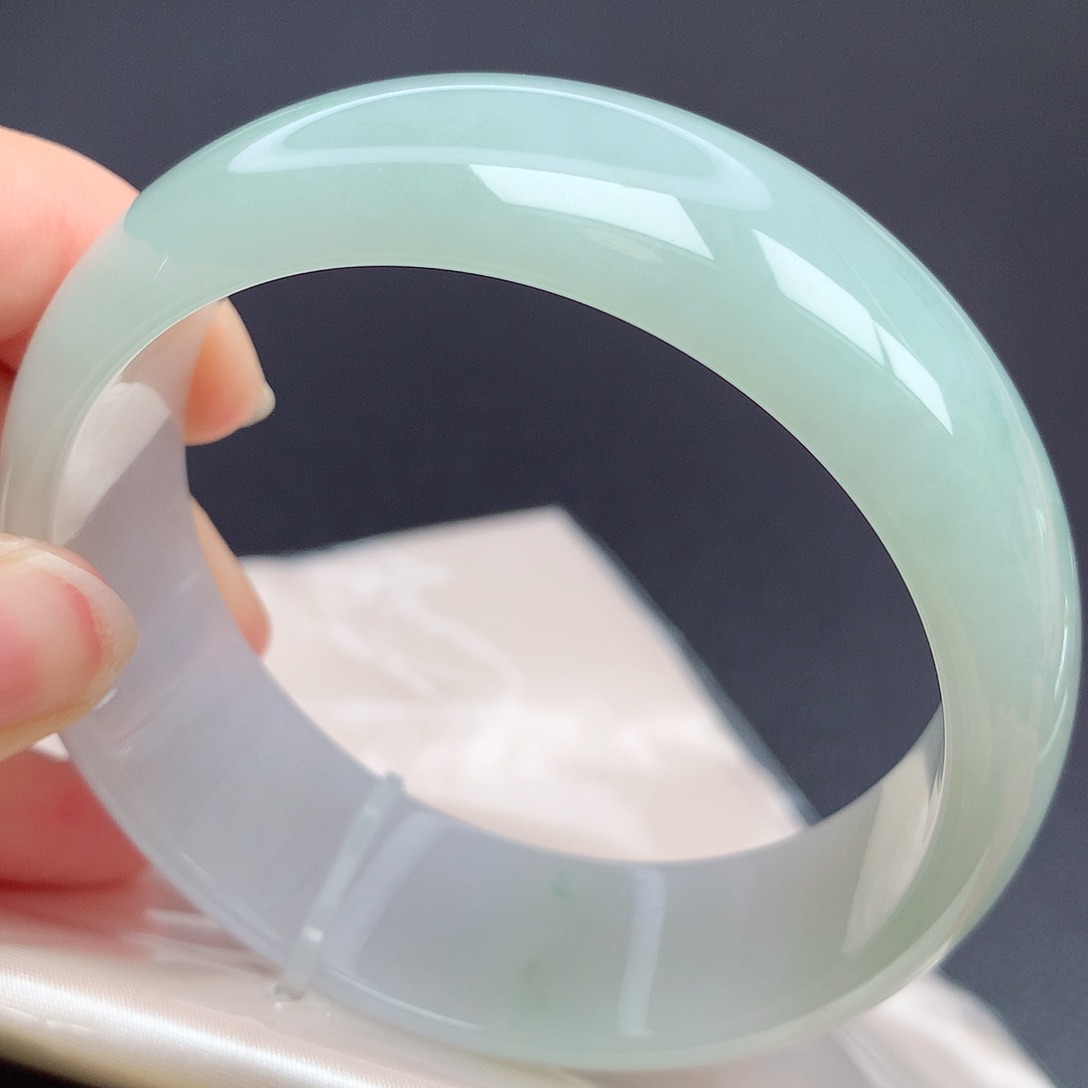 翡翠未镶嵌手镯08n n n n n n n