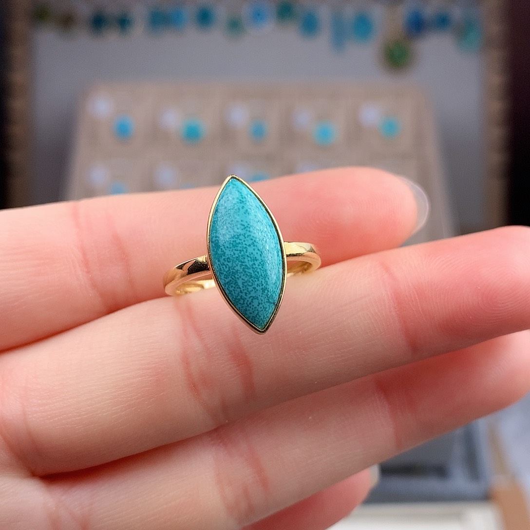 绿松石耳饰18K金镶嵌