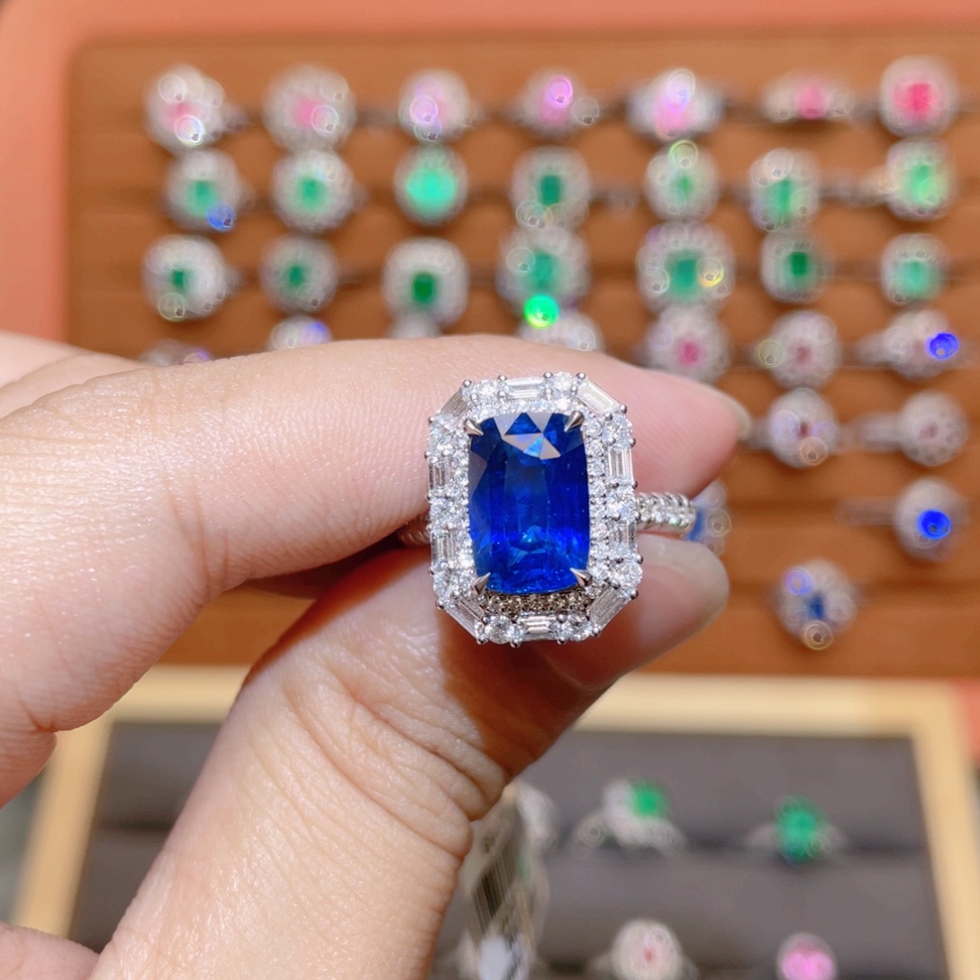 戒指18K金镶嵌蓝宝石4.7ct 皇家蓝 两用