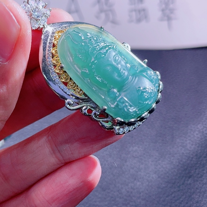 翡翠颈饰未镶嵌999999999