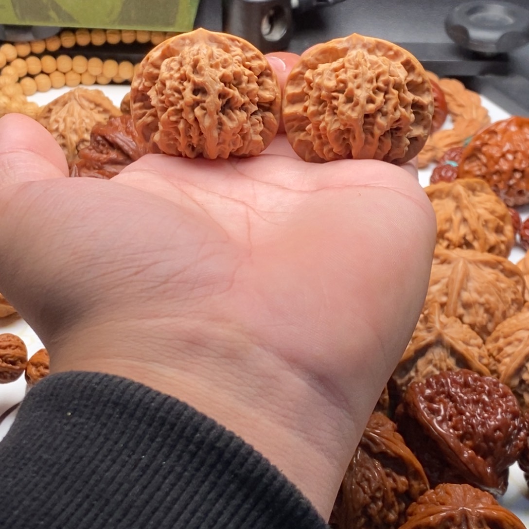 文玩核桃把件43京八对 货头