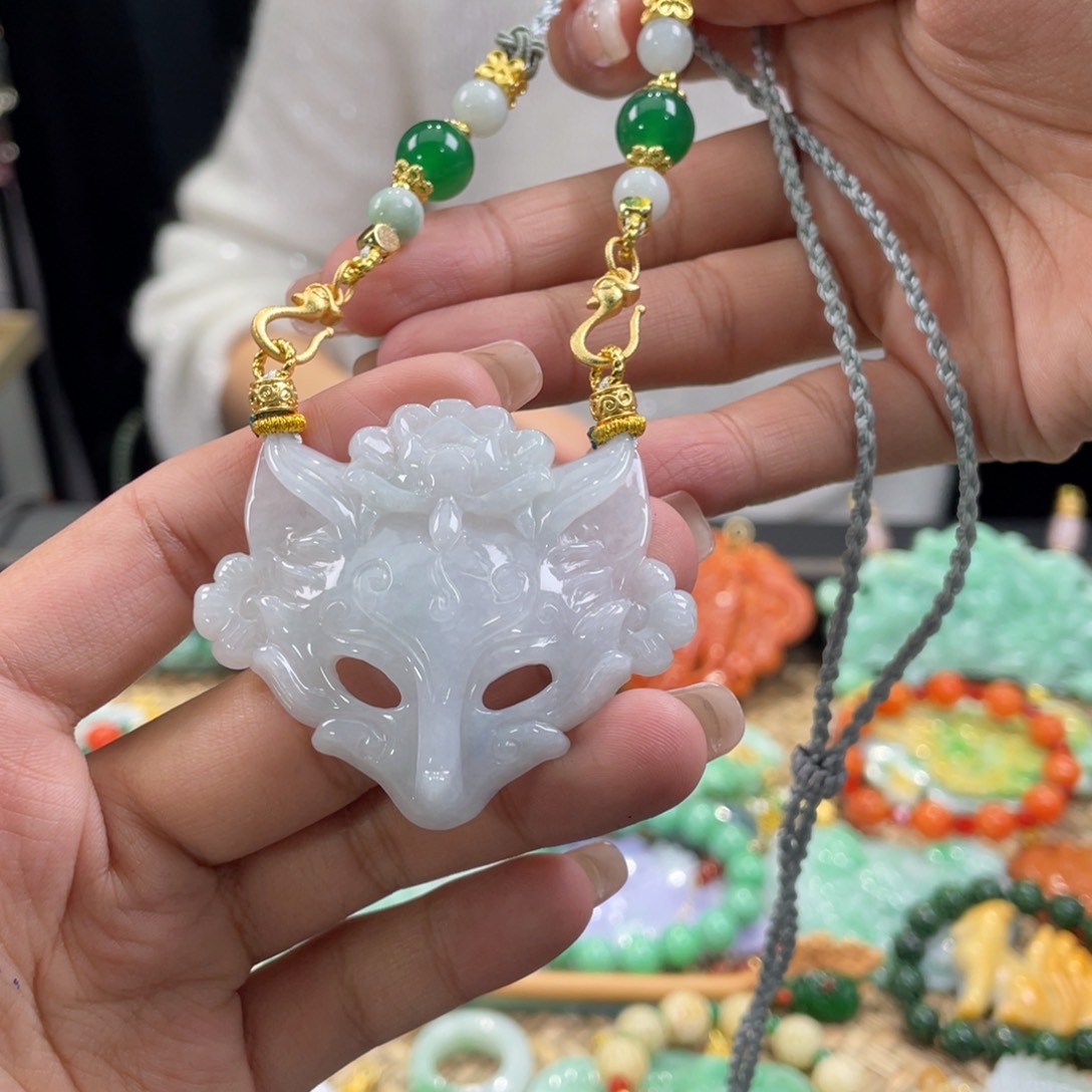 翡翠颈饰未镶嵌代编织