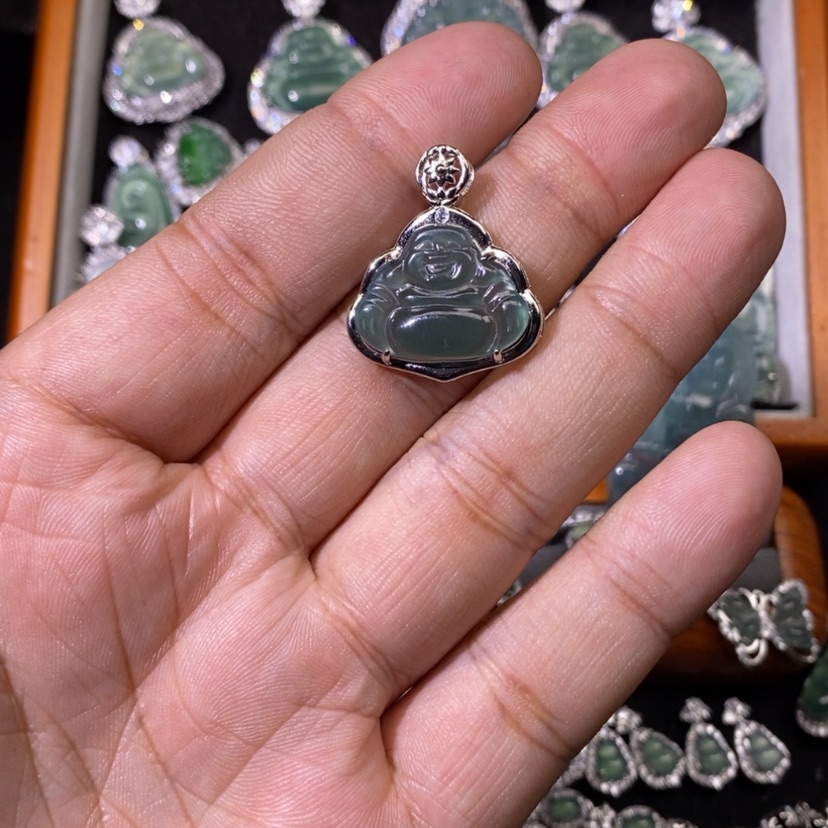 【闪购商品】翡翠颈饰未镶嵌天然