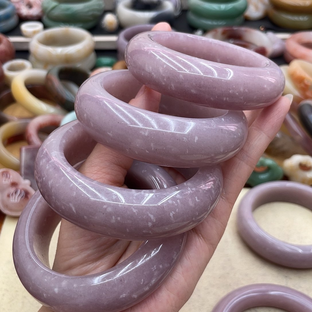 石英质玉圈口齐全未镶嵌