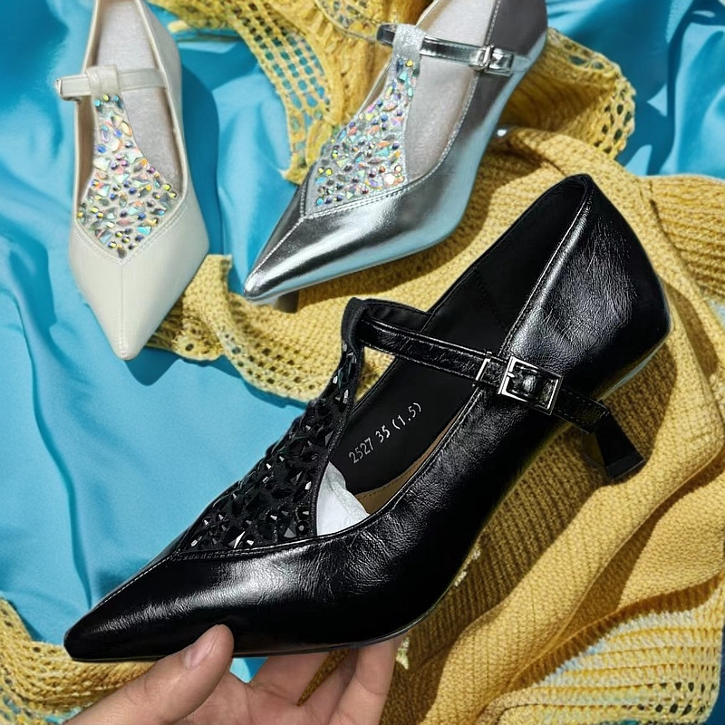 2527新款女鞋推荐