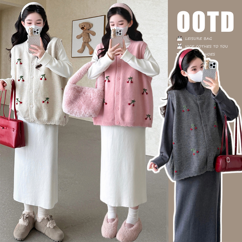 【伊伊】孕妇装2025春秋新款时尚百搭休闲樱桃无袖背心毛衣开衫马甲