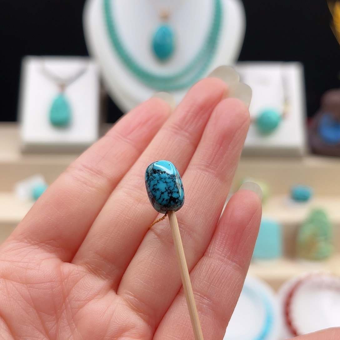 绿松石配饰未镶嵌