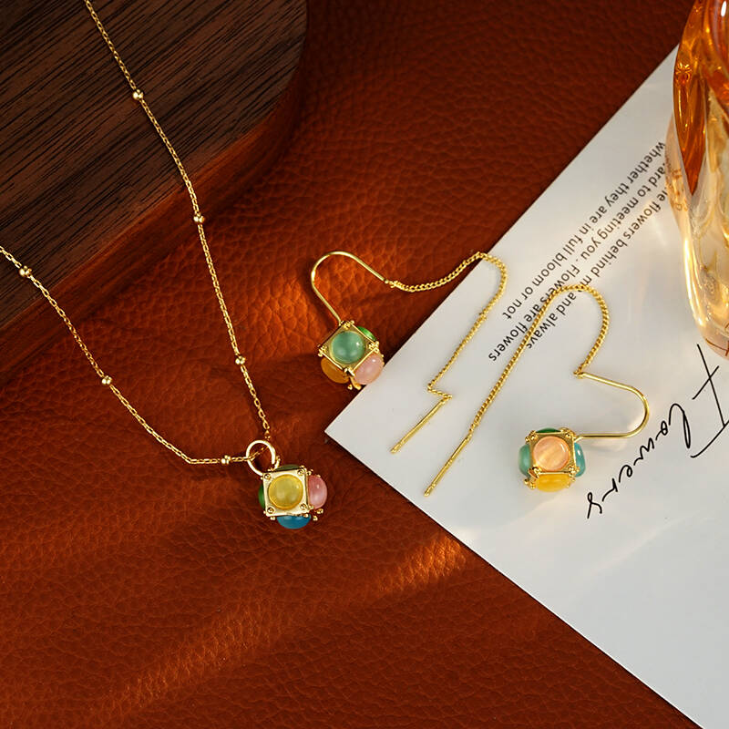 铜合金合成锆石耳饰 5954【魔方溢彩】法式浪漫耳坠魔方彩色耳线