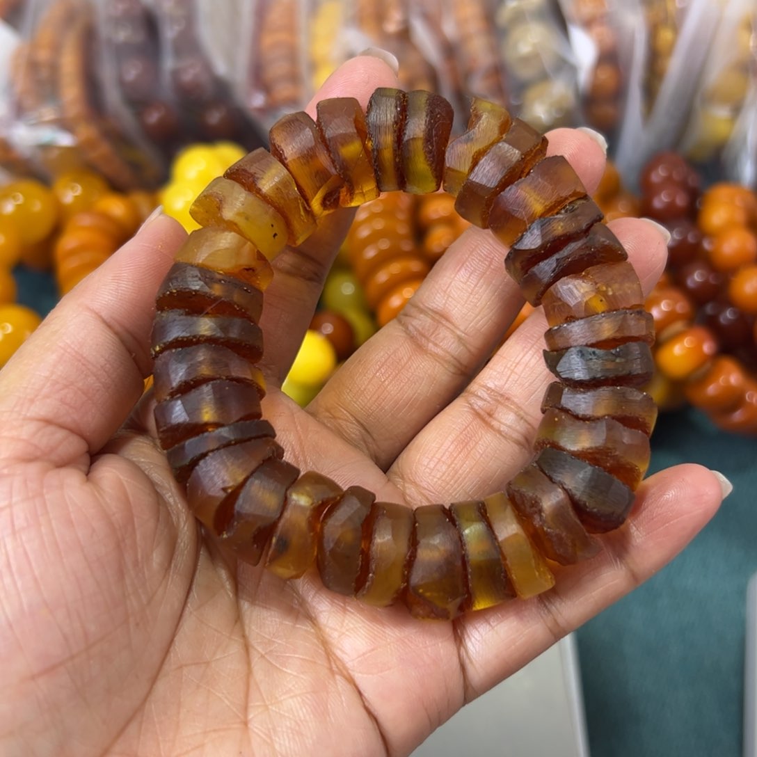 未镶嵌琥珀珠宝奇石1416