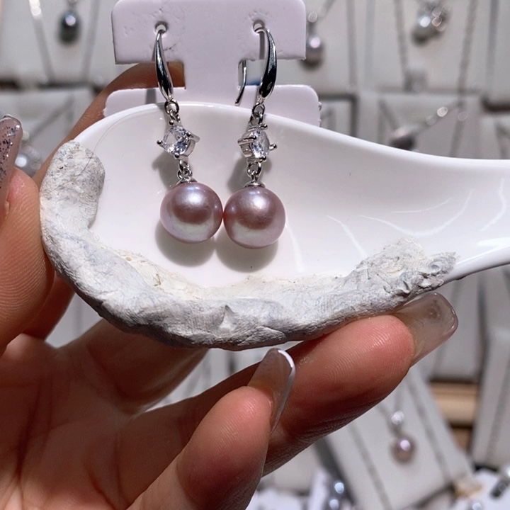 无非金属炫彩紫色耳勾