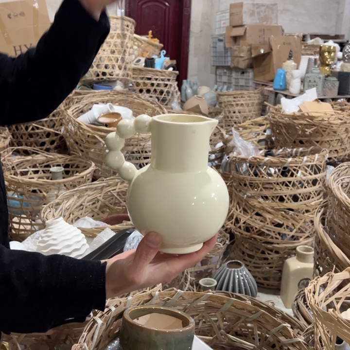 瓶高度18厘米口径6.5厘米微瑕捡漏针眼