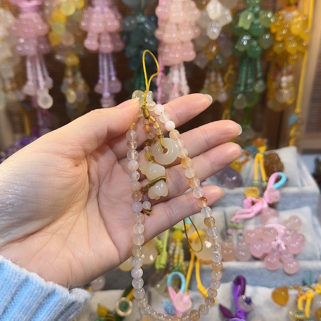 吖***頭玛瑙/玉髓未镶嵌福利款通货料带有包容点新疆西藏不包邮