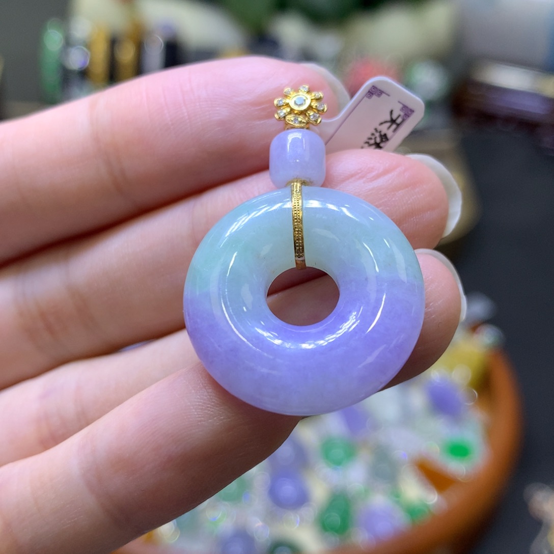 翡翠颈饰18K金镶嵌翡翠吊坠项链