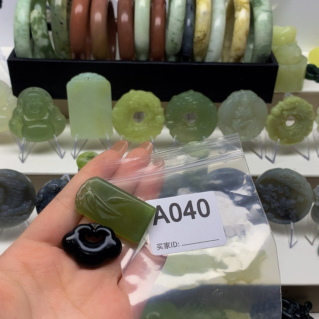 蛇纹石玉颈饰未镶嵌泽