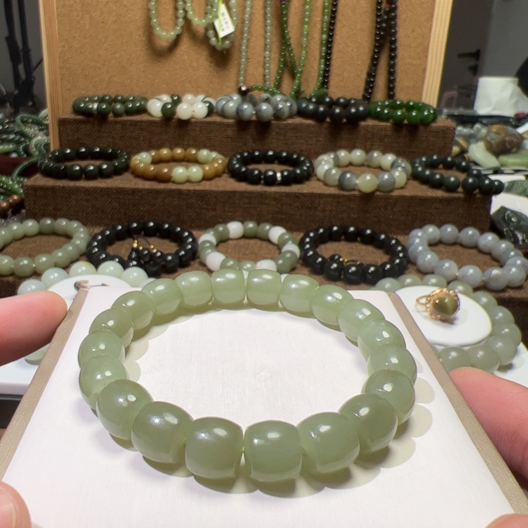 和田玉未镶嵌手链