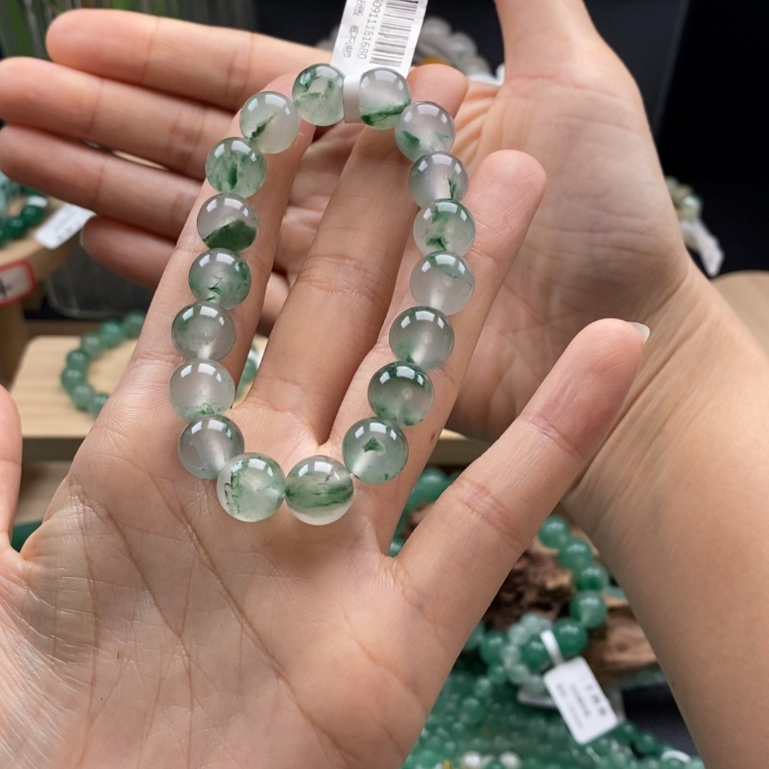 t***t石英质玉未镶嵌手链