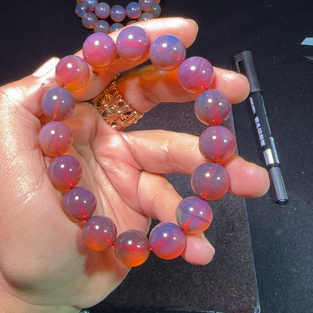 琥珀未镶嵌裸石琥珀