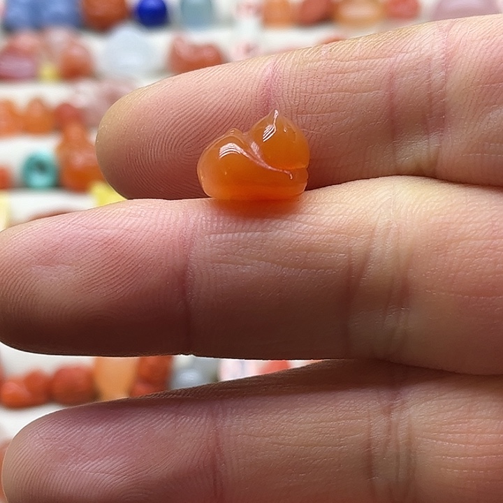 南红玛瑙未镶嵌挂件