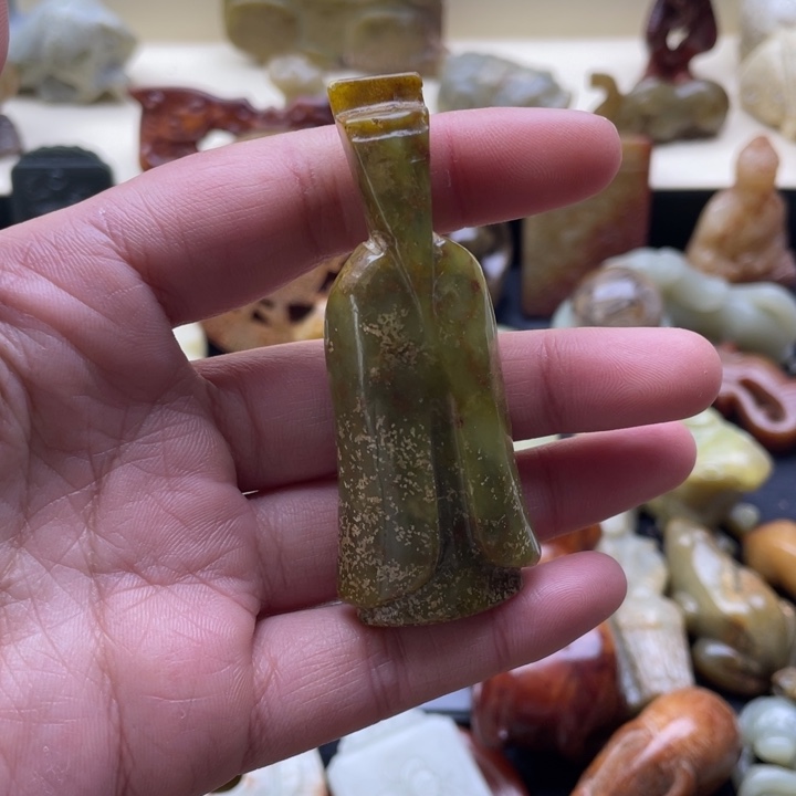 蛇纹石玉未镶嵌颈饰22