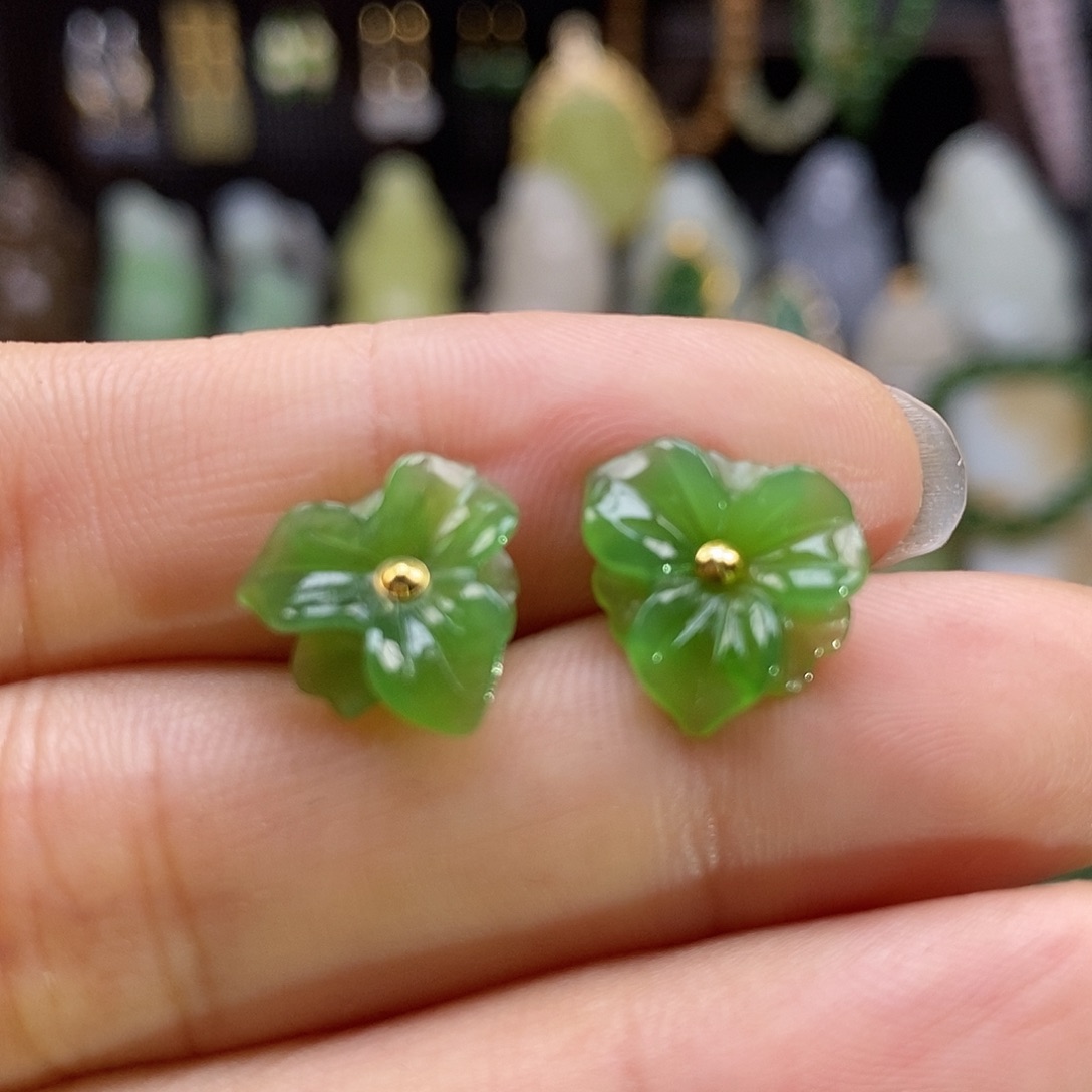 和田玉18K金镶嵌颈饰