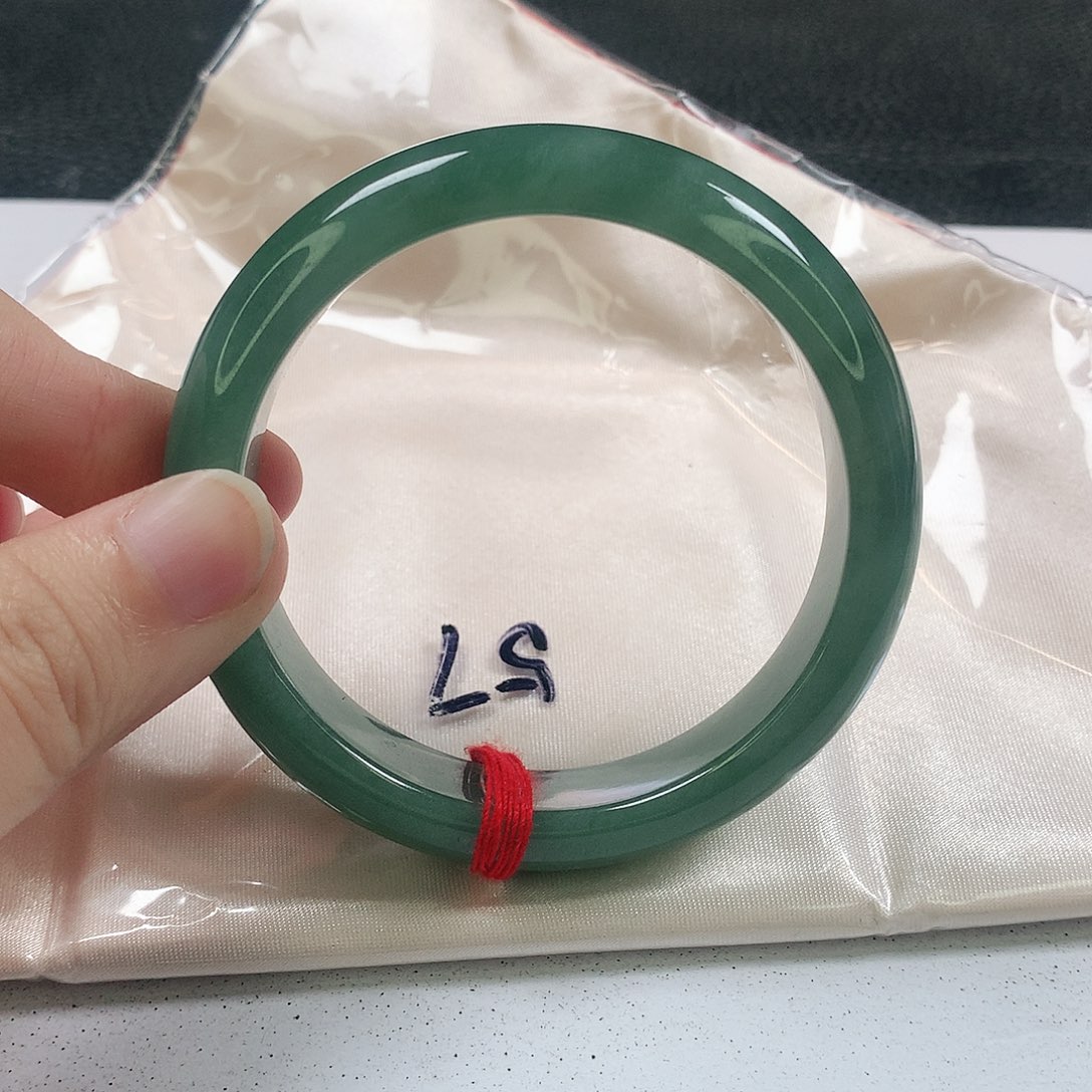 未镶嵌手镯翡翠413