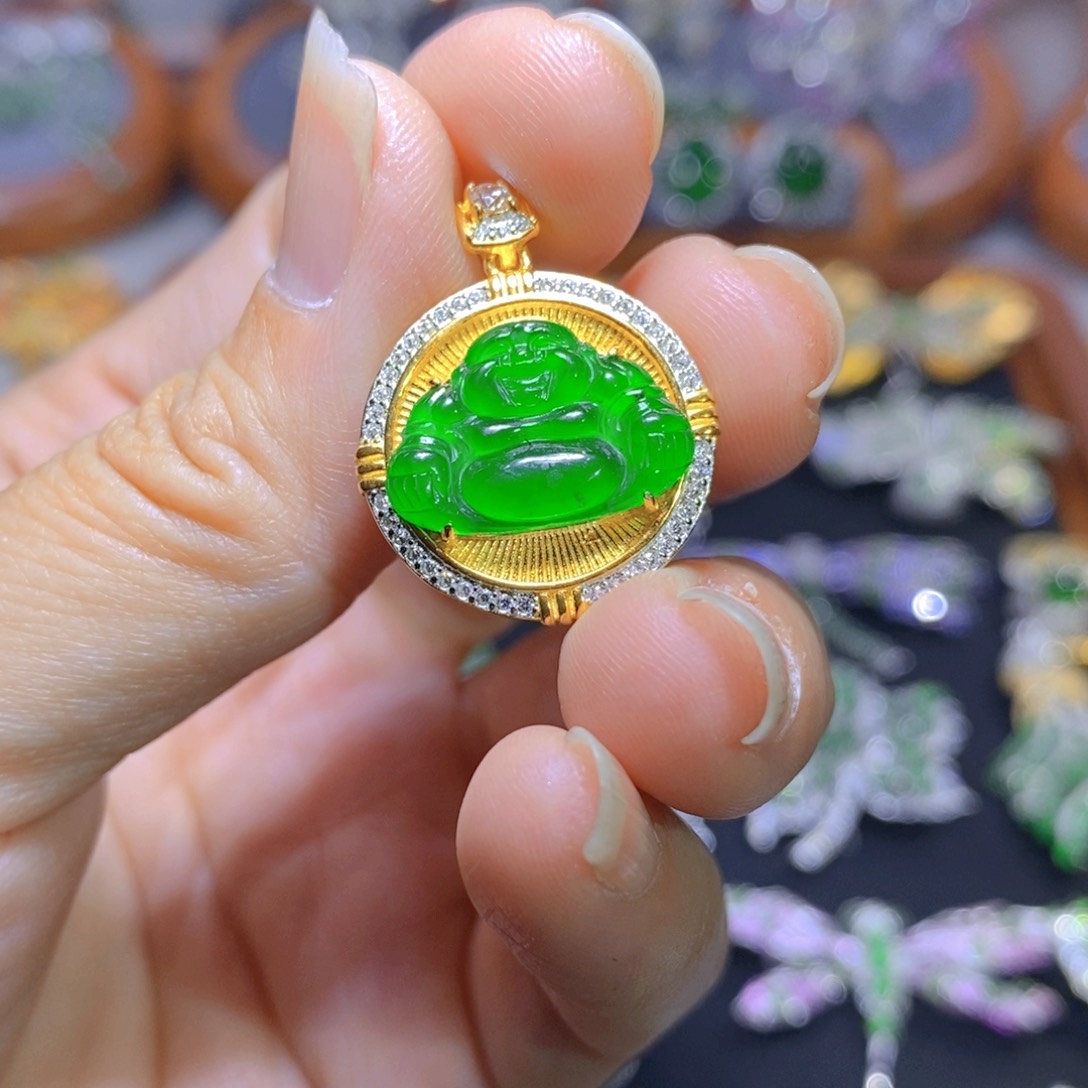 翡翠颈饰银S925镶嵌天然翡翠