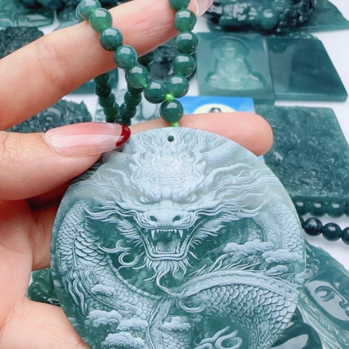 翡翠未镶嵌颈饰多样性发货天然A货翡翠