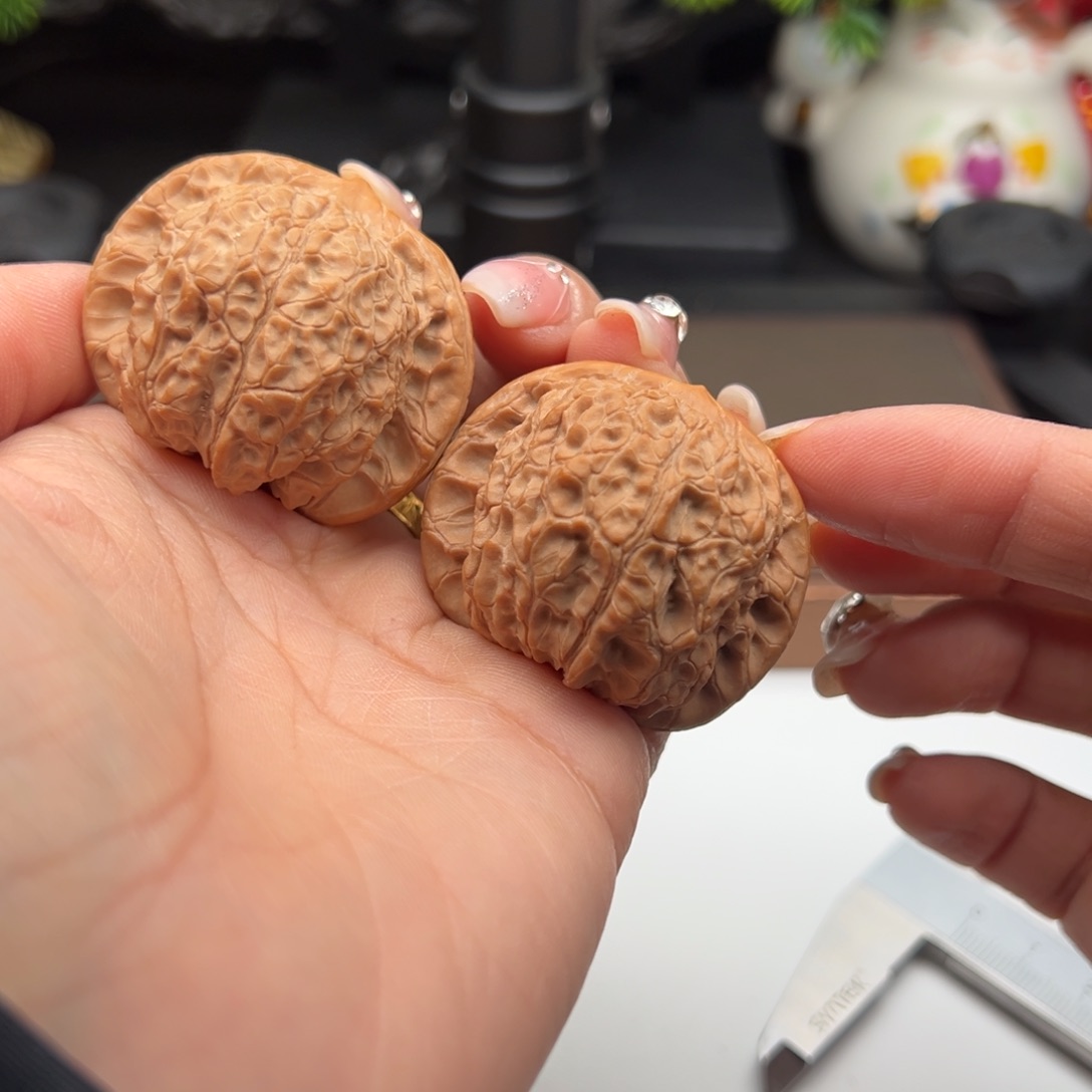 文玩核桃把件血麒麟41