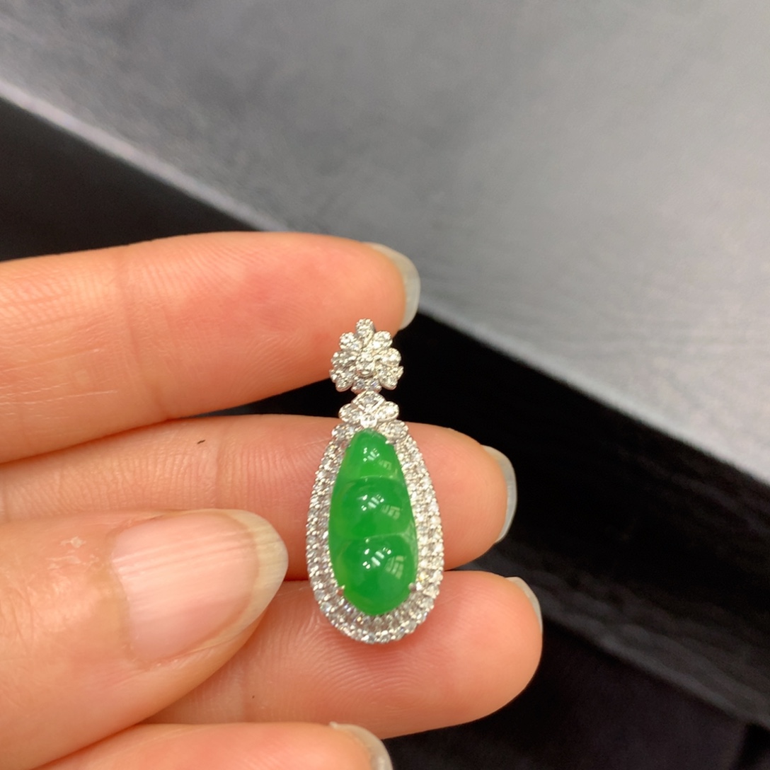 翡翠18K金镶嵌吊坠(不含链)