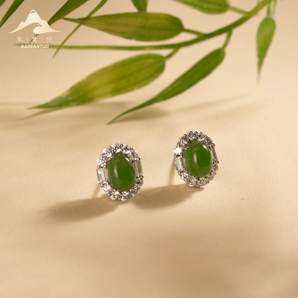 宝梵陀和田玉耳钉     9558