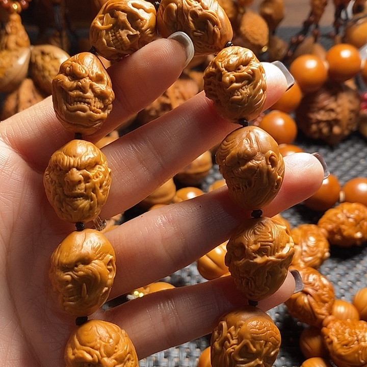 吊坠橄榄核向死而生