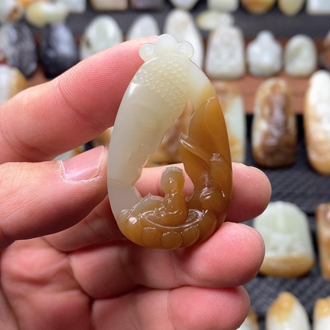 和田玉颈饰未镶嵌