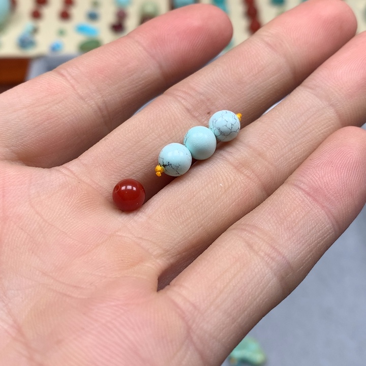 南红玛瑙配饰未镶嵌