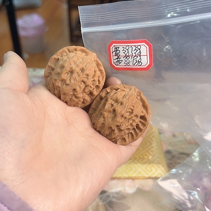 文玩核桃把件非嫁接北京