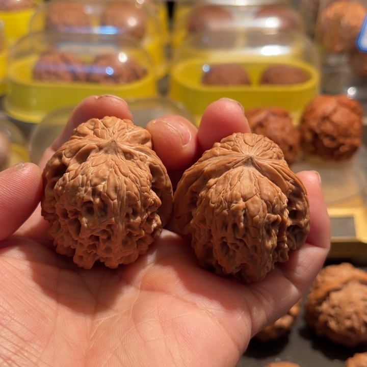 文玩核桃把件全品门墩肚42