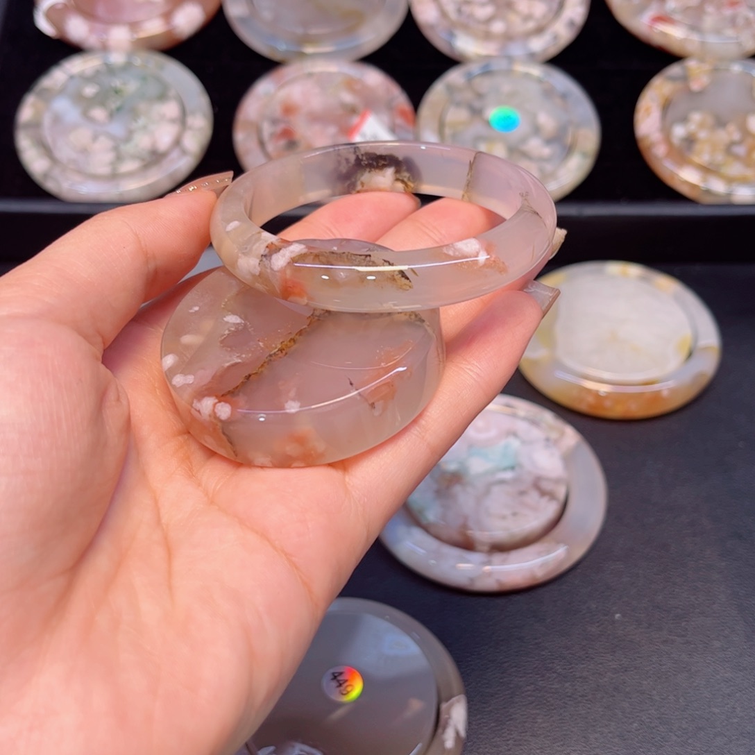 手镯玛瑙/玉髓未镶嵌54