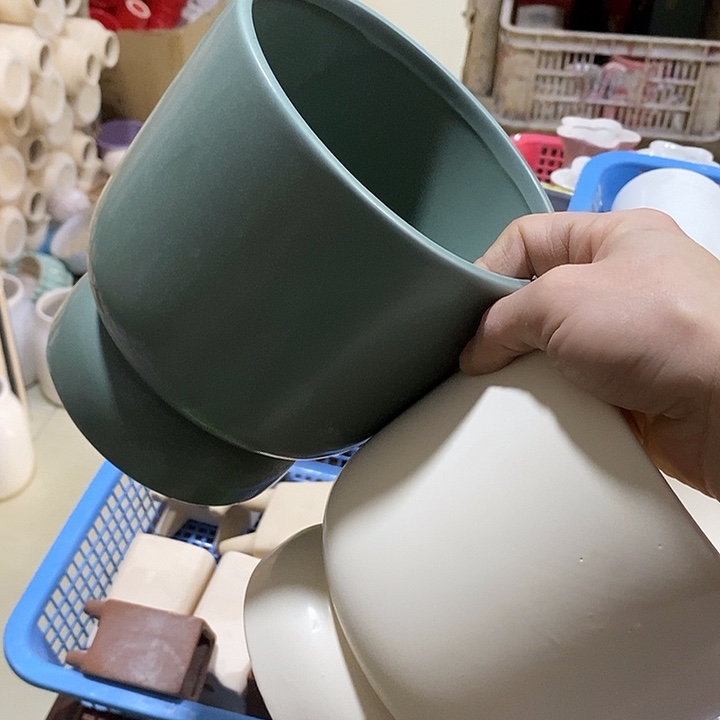 陶摆件陶盆有孔 瑕疵针孔漏釉介意勿拍外口 14外高16