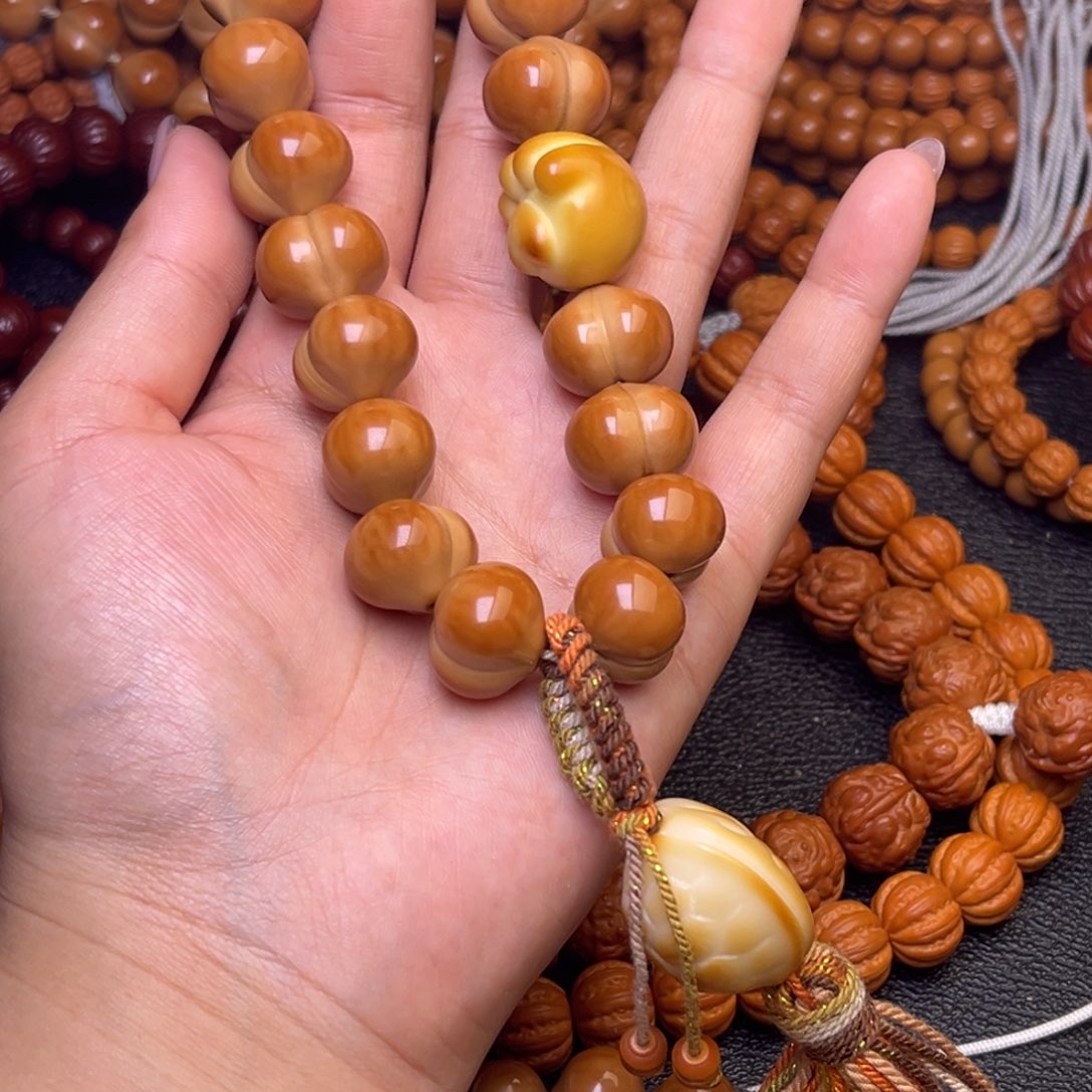 猴头核桃吊坠18屁桃