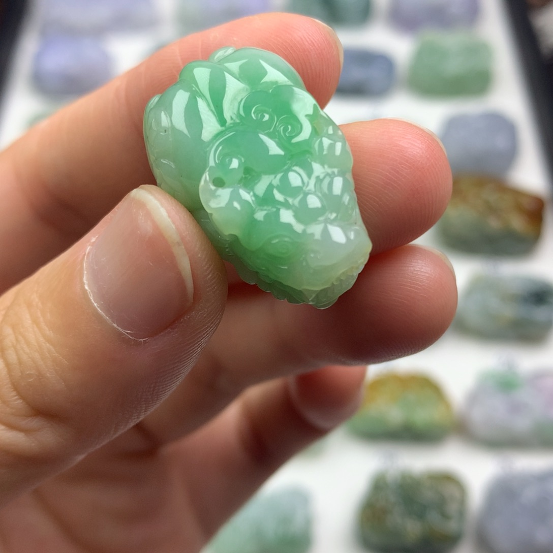 翡翠未镶嵌吊坠(不含链)天然缅甸翡翠貔貅吊坠